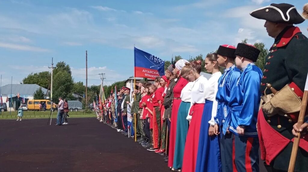 На состязаниях алтайских казаков покажут традиционное оружие и снаряжение